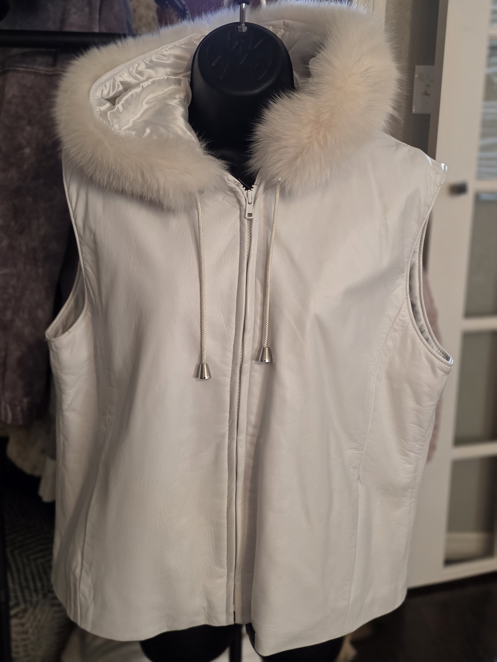 Vintage Damselle NY White Lamb Leather Genuine Fox Fur Hood Vest L